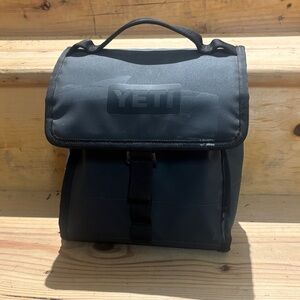 Yeti Daytrip Lunch Box